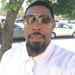 Meet your Posher, Bernard